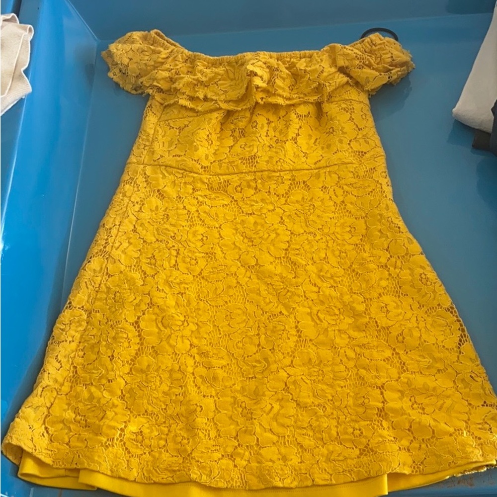 YELLOW DRESS